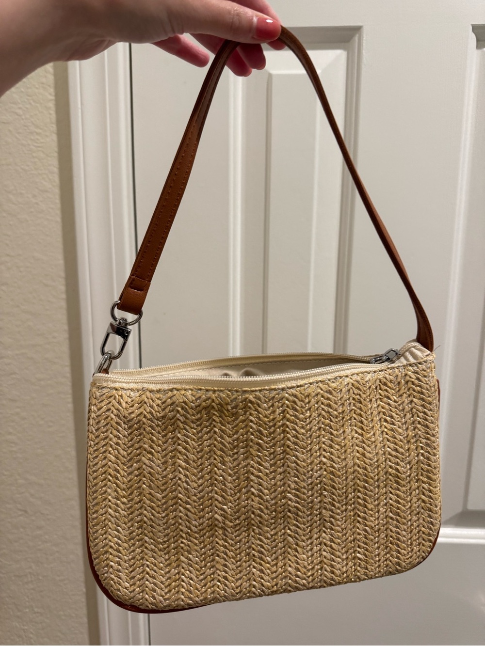 Woven Straw Shoulder Bag with Brown Strap - Picture 4 of 4